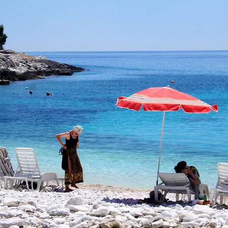 And With A Swimming Pool Hvar - 24309 بيت ضيافة هفار