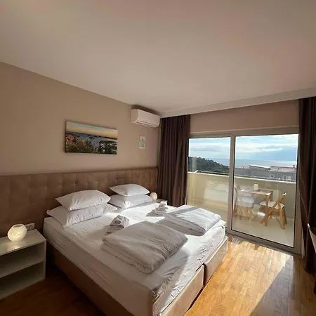 Πανσιόν And With A Swimming Pool Hvar - 24309