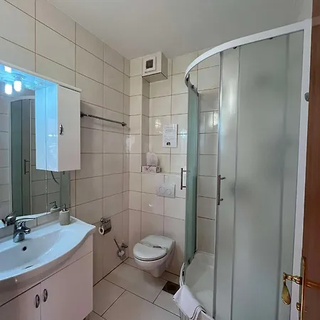 And With A Swimming Pool Hvar - 24309 بيت ضيافة 3*
