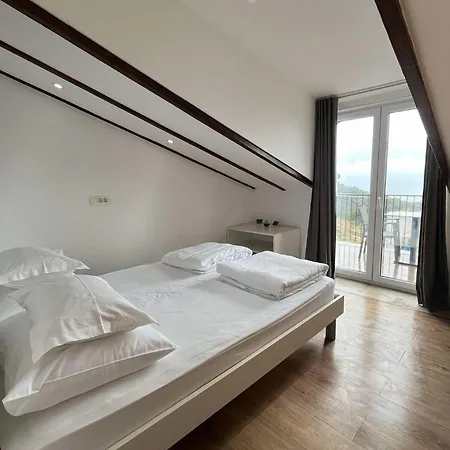 And With A Swimming Pool Hvar - 24309 Gasthof 3*